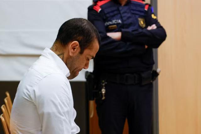 阿尔维斯强奸案只判4年半 但他要上诉 称自己无辜